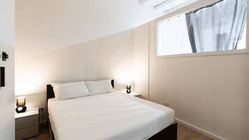 1 camera, ferro/asse da stiro, Wi-Fi, lenzuola