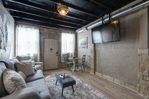 Smart TV - Belle Plain Inn Rustic Refuge (Baird)