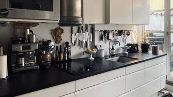 Réfrigérateur, four, plaque de cuisson, lave-vaisselle