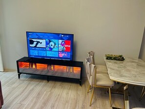Flat-screen TV - CANTRMEN SUITE (Istanbul)