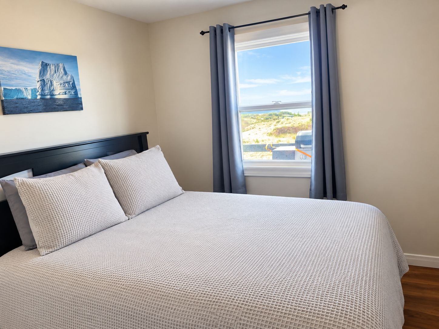 2 bedrooms, iron/ironing board, WiFi (free), bed sheets