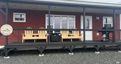 Cozy 2 bedroom bungalow overlooking scenic Twillingate harbour