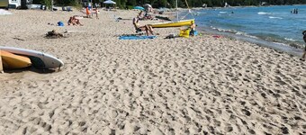 Newly Built 3 Bedroom Cottage, Steps to the Beach