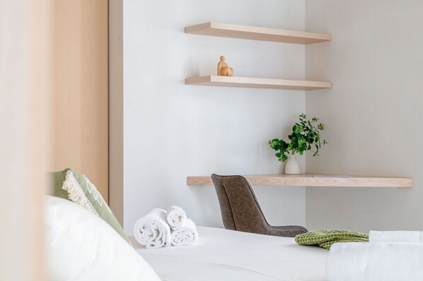 1 soverom, strykejern/-brett, reiseseng for barn og wi-fi (inkludert)