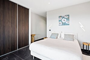 7 bedrooms, iron/ironing board, travel cot, WiFi