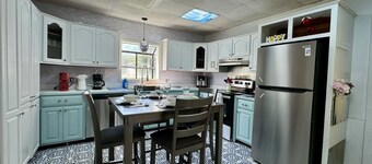 Large White House, Sleep 14+, Beach, Game Rooms