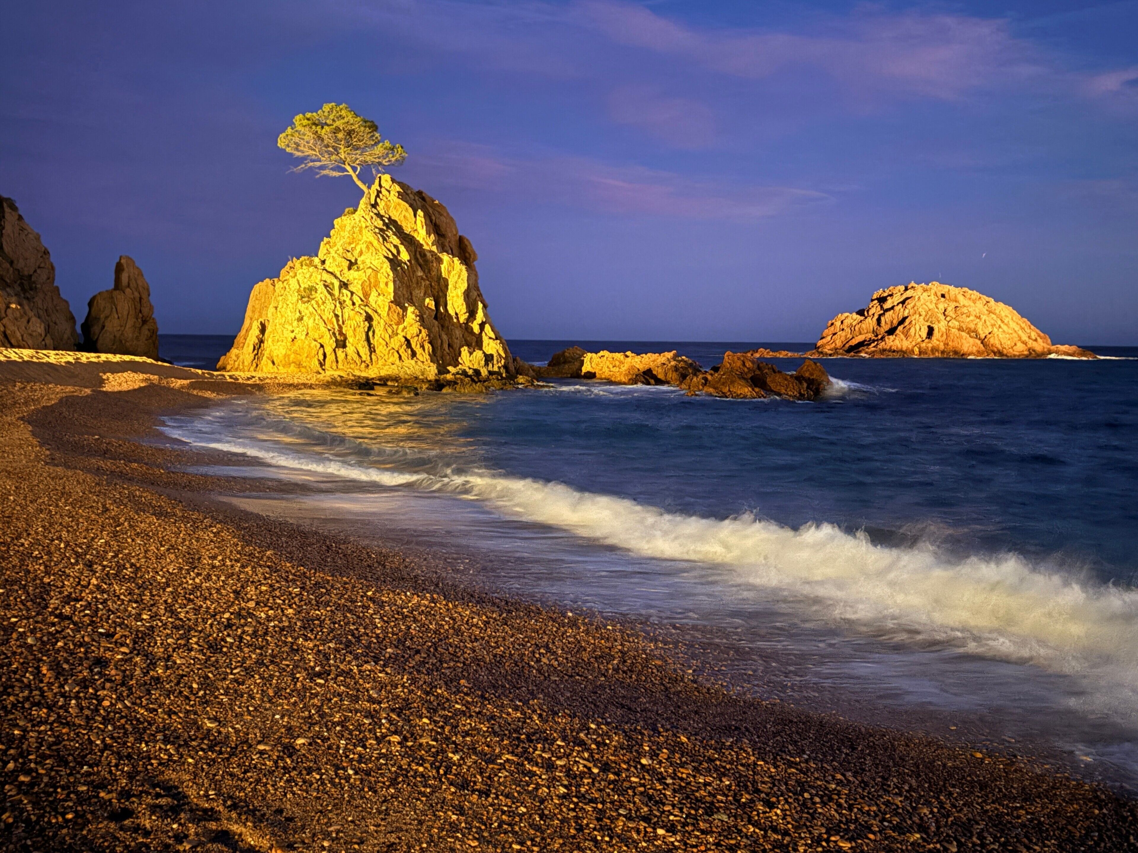 Una spiaggia nelle vicinanze