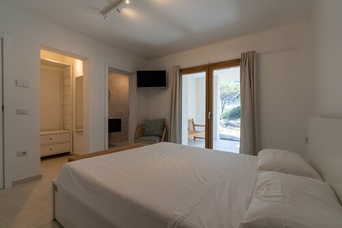 Villa "The Beach" with Sea View, Shared Terrace & Wi-Fi