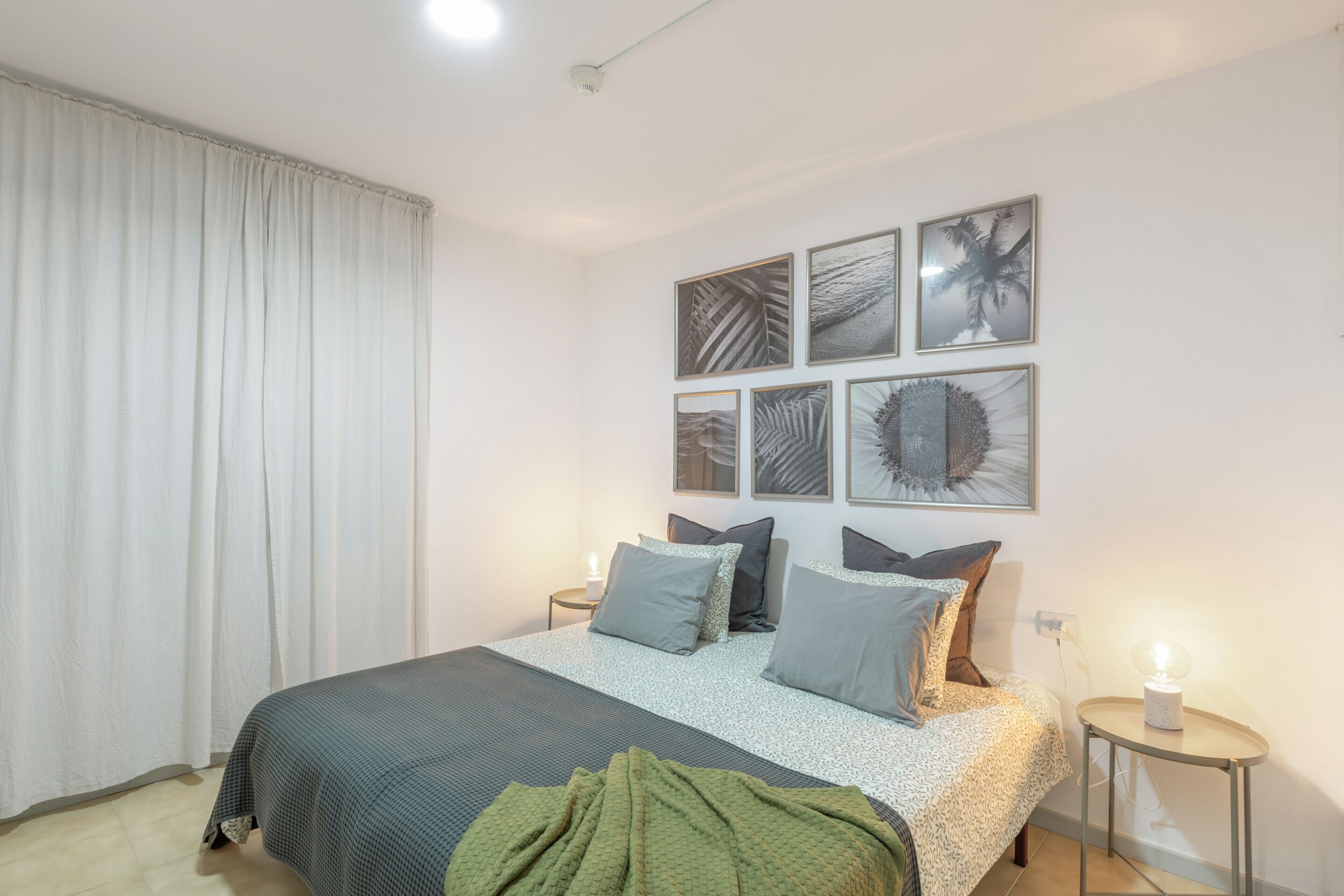 1 室のベッドルーム、WiFi (無料)、ベッドシーツ