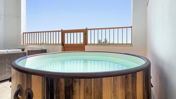 Bain à remous extérieur