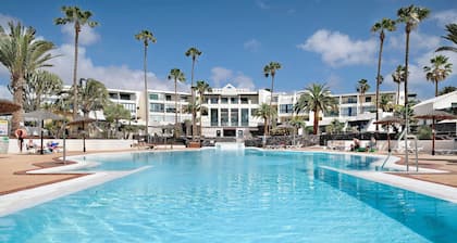Vacation Apartment 'Bungalow La Roca' with Shared Pool, Wi-Fi and Air Conditioning