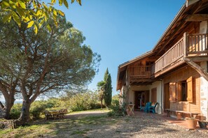 Exterior - La Toumet – Family House with Pool and Pyrenees View (MALABAT)