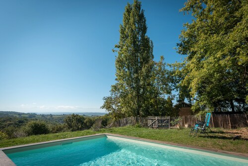 La Toumet – Family House with Pool and Pyrenees View