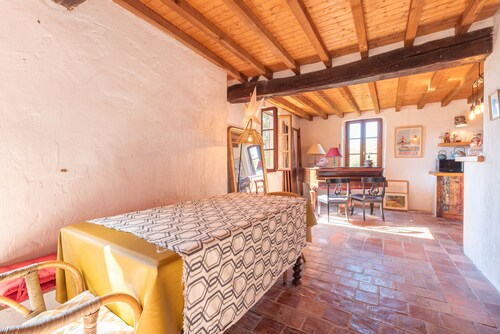 La Toumet – Casa familiar con piscina y vistas a los Pirineos