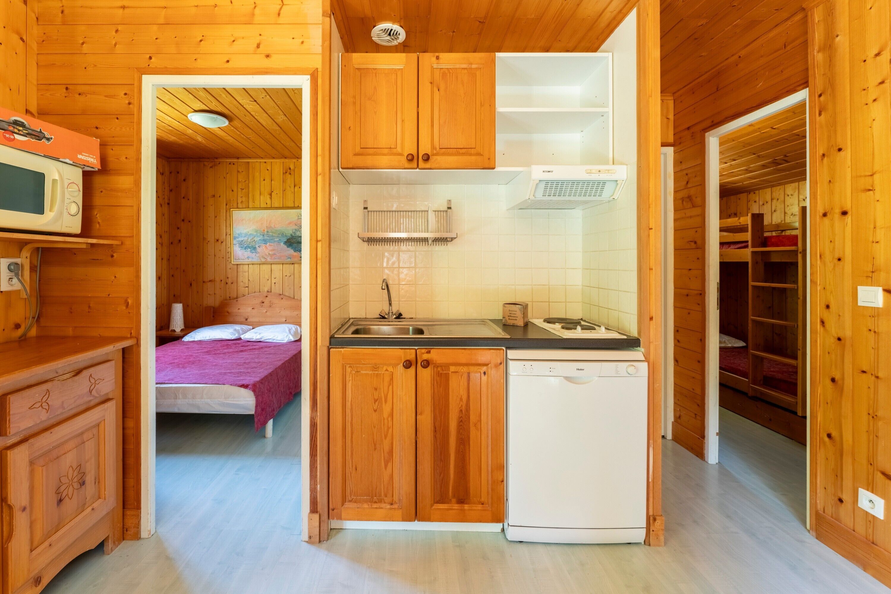 2 habitaciones, tabla de planchar con plancha y wifi gratis 