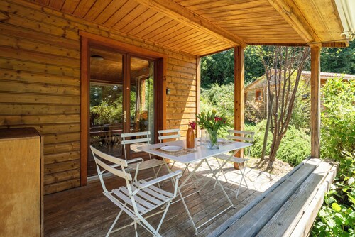 Chalet 'Gite Sariette' with Shared Pool, Private Terrace and Wi-Fi