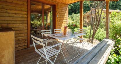Chalet 'Gite Sariette' with Shared Pool, Private Terrace and Wi-Fi