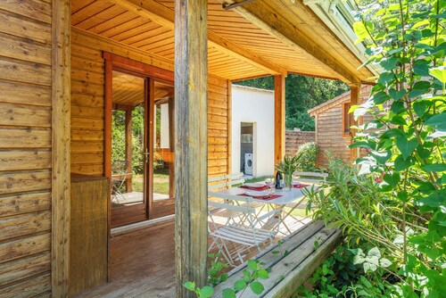 Chalet 'Gite Romarin' with Shared Pool, Private Terrace and Wi-Fi