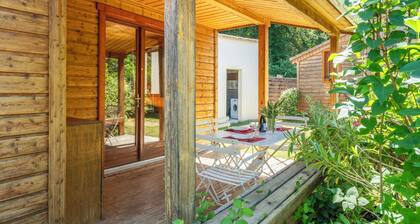 Chalet 'Gite Romarin' with Shared Pool, Private Terrace and Wi-Fi