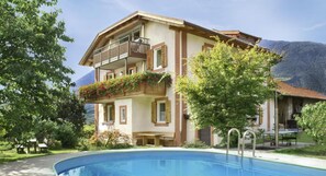 Exterior - Apartment 'Stöckerhof  Apfel' with Mountain View, Shared Pool and Wi-Fi (Merano)