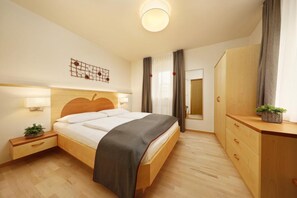 1 chambre, fer et planche à repasser, Wi-Fi gratuit, draps fournis