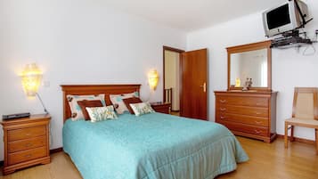 3 Schlafzimmer, Bügeleisen/Bügelbrett, kostenloses WLAN, Bettwäsche