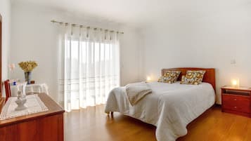 3 Schlafzimmer, Bügeleisen/Bügelbrett, kostenloses WLAN, Bettwäsche