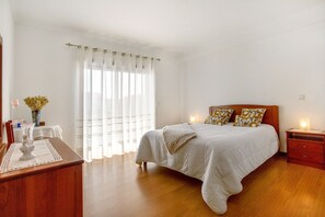 3 Schlafzimmer, Bügeleisen/Bügelbrett, kostenloses WLAN, Bettwäsche