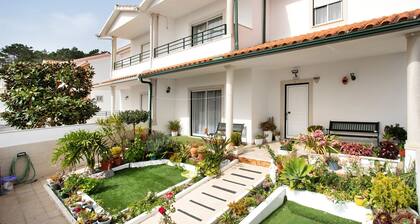 Holiday Home 'Casa Da Cândida' with Mountain View, Private Terrace and Wi-Fi