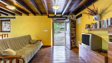 Télévision, cheminée