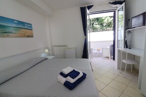 3 chambres, fer et planche à repasser, accès au Wi-Fi (inclus)