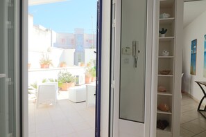 Interior - Holiday Home 'Villetta Amelie A Otranto' with Private Terrace, Wi-Fi and Air Conditioning (Otranto)
