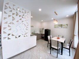 Frigobar, horno, placa de cocina, arrocera