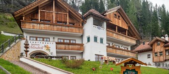 Apartment 'Apartments Mirabell Margherita' with Mountain View, Shared Terrace and Wi-Fi