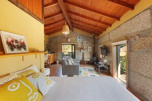 1 quarto, Wi-Fi de cortesia, roupa de cama