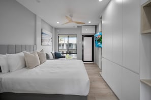 Deluxe Studio | Ropa de cama hipoalergénica y colchones con acolchado adicional