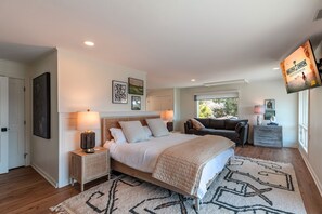 4 soverom, strykejern/-brett, wi-fi (inkludert) og sengetøy