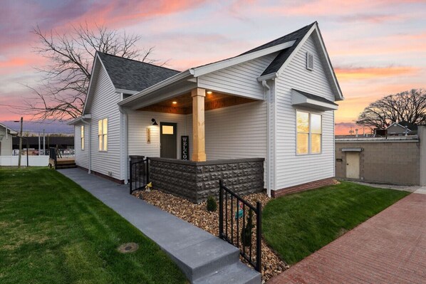 المنشأة من الخارج