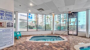 Piscine couverte