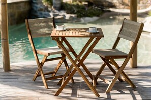 屋外ダイニングエリア