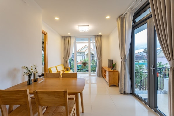 Perushuoneisto | Oleskelualue | Taulutelevisio