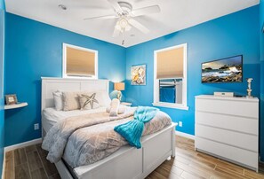 3 soveværelser, skrivebord, strygejern/strygebræt, weekendseng