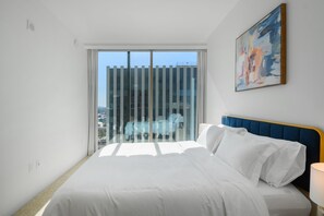 1 bedroom, iron/ironing board, WiFi, bed sheets - High-Rise 1BD with Stunning View in Korea Town (Beverly Hills)