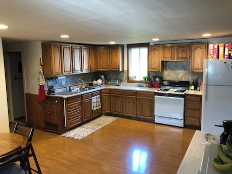 Shared kitchen facilities. Driftwood Wilderness Lodge