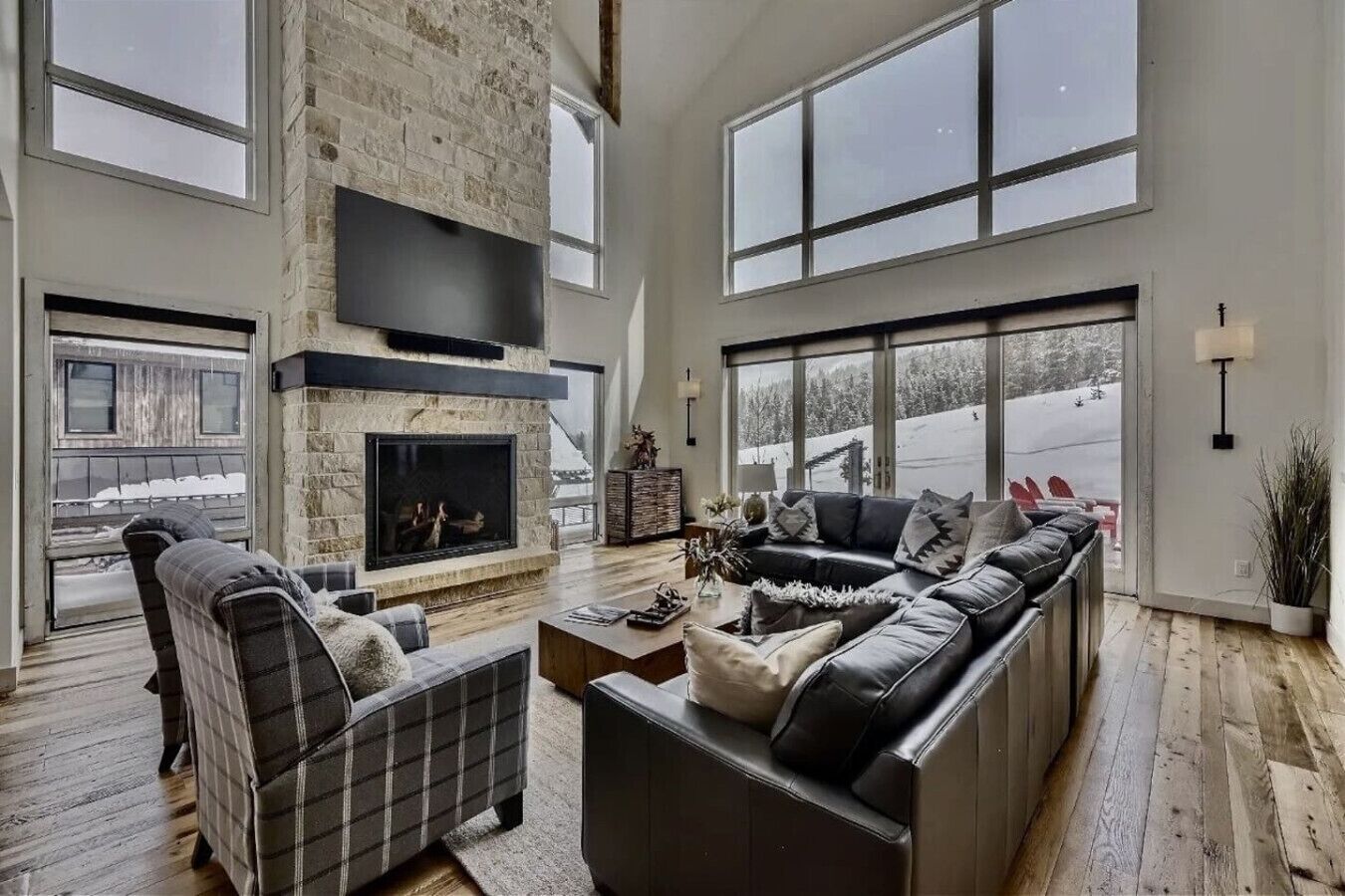 Smart TV, fireplace, video games, DVD player