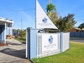 Property grounds - Kalisti Suites - Fira Suite (Port Sorell)