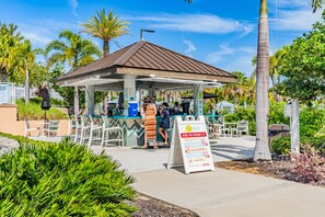 Bar (on property) - Solara Condominium (Kissimmee)