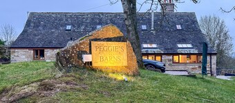 2 Peggies Barn -  Rural Holiday Home with stunning views