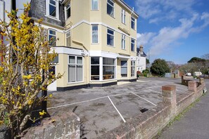 Exterior - Azure Beach Hotel (Bournemouth)