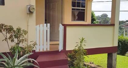 Charming Fully Furnished One Bedroom House - Your Perfect VRBO Retreat!